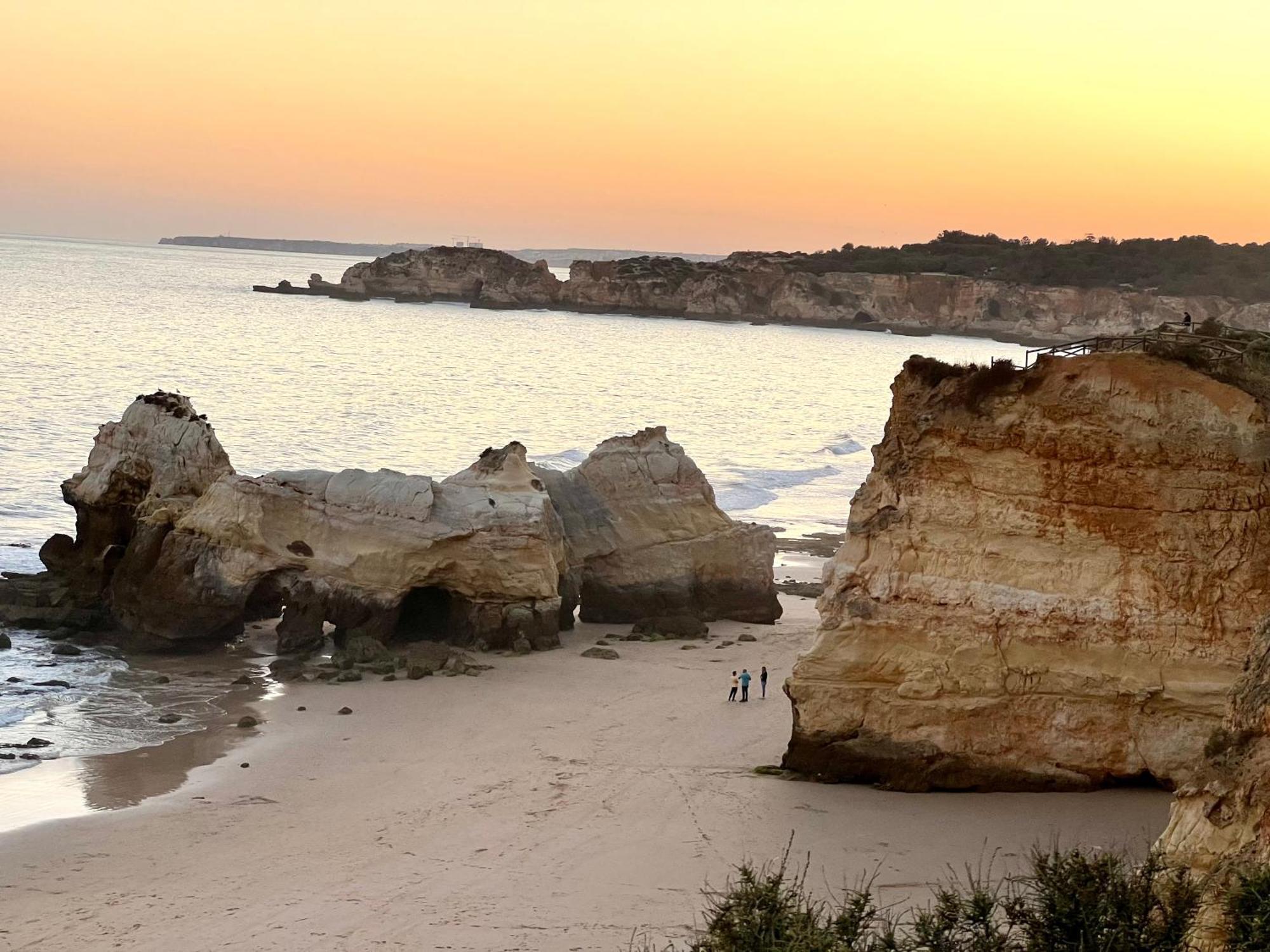 Casa Sol, Fast Wifi, Airco, Swimming Pool Near The Beach Praia Da Rocha Portimao Exterior photo